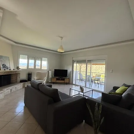 Spacious 3bd In Lefkakia, Nafplio