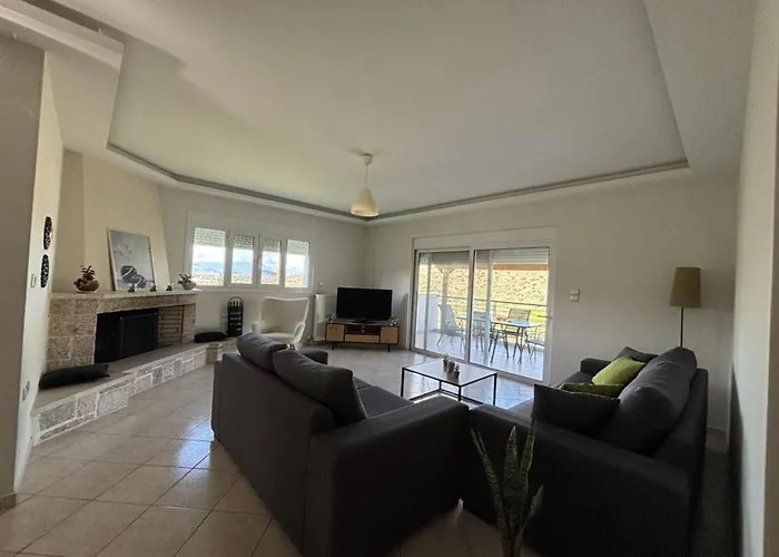 Spacious 3bd In Lefkakia, Nafplio