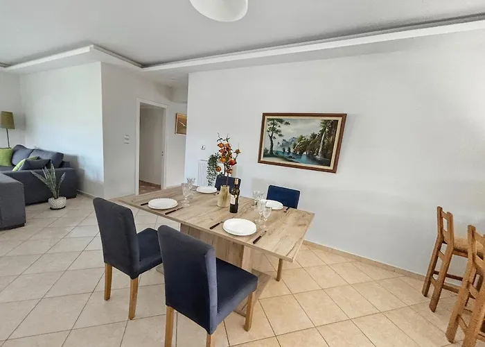 דירה Spacious 3bd In Lefkakia, Nafplio *